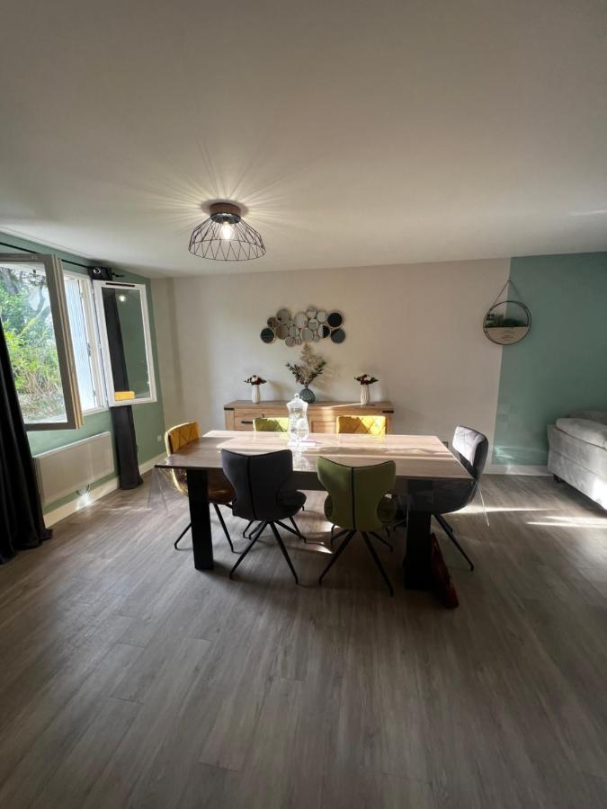 Belle Maison Familiale Proche Du Lac Bourges Exteriér fotografie